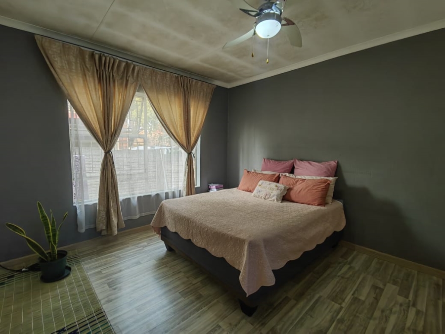 3 Bedroom Property for Sale in Geelhoutpark North West